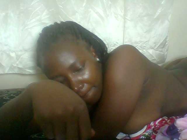 Blackqueen3's BongaCams show and profile