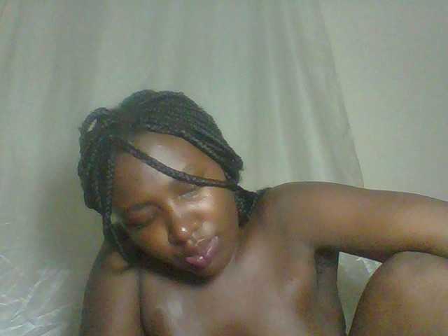 Blackqueen3's BongaCams show and profile