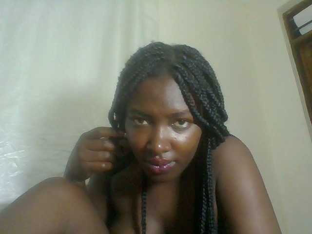 Blackqueen3 live cam profile