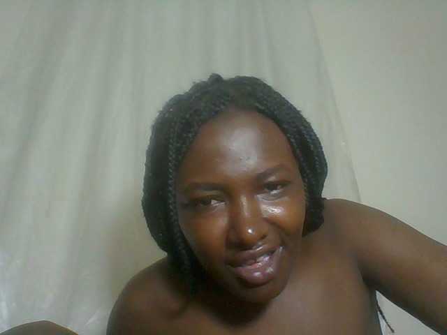 Blackqueen3's BongaCams show and profile