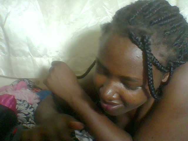 Blackqueen3's BongaCams show and profile