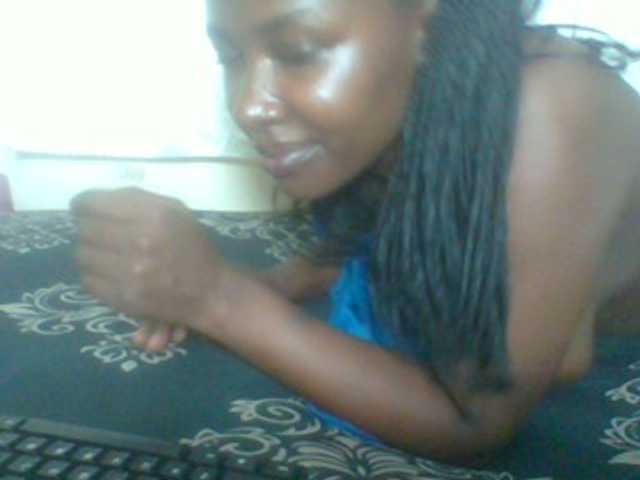 Blackqueen3's BongaCams show and profile