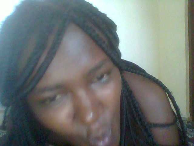 Blackqueen3's BongaCams show and profile