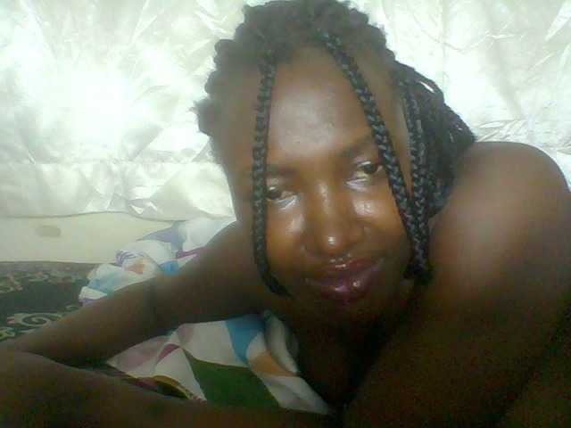 Blackqueen3's BongaCams show and profile