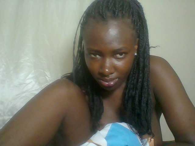 Blackqueen3's BongaCams show and profile