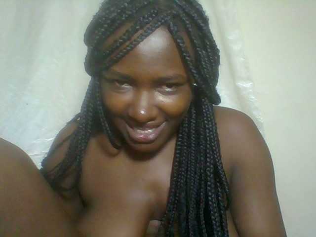 Blackqueen3's BongaCams show and profile