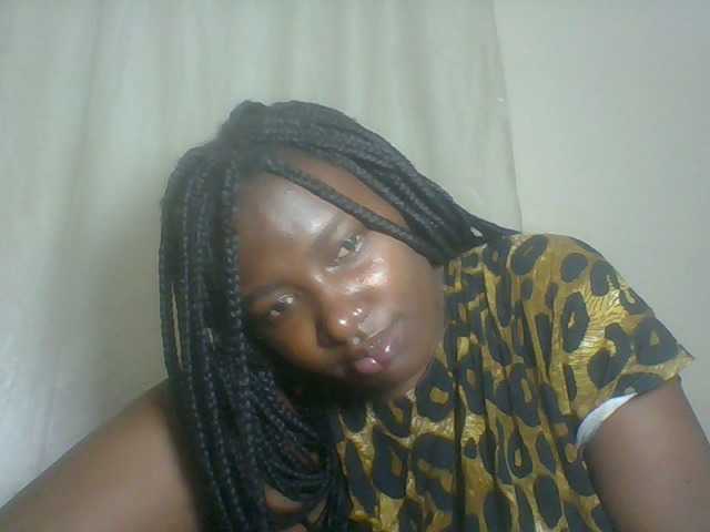 Blackqueen3's BongaCams show and profile