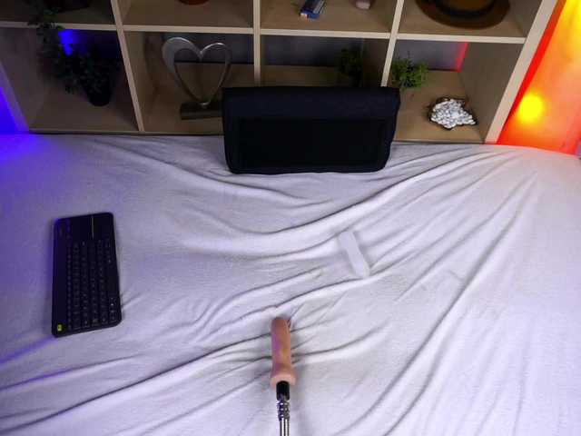 RaquelLust's BongaCams show and profile