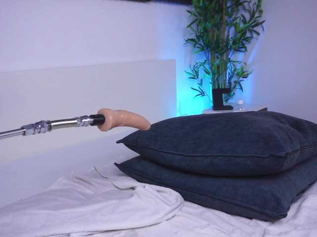 RaquelLust's BongaCams show and profile