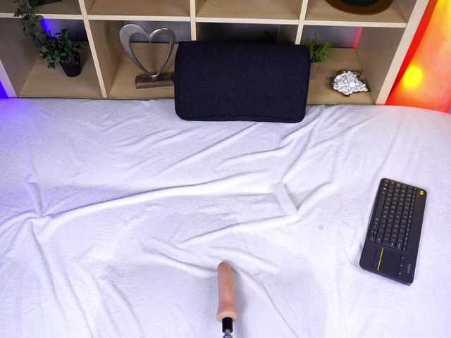 RaquelLust's BongaCams show and profile