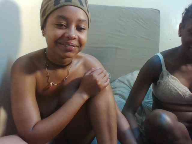 Sexxy-petites webcam