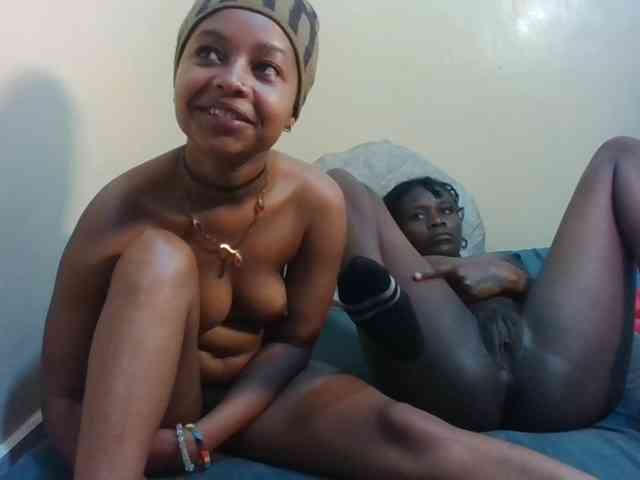 Sexxy-petites webcam