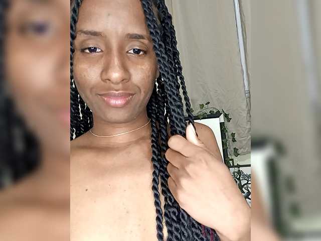 Royal-chat's BongaCams show and profile