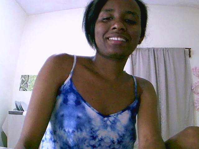 Royal-chat's BongaCams show and profile