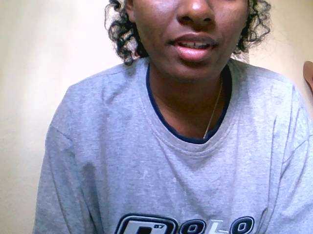 Royal-chat's BongaCams show and profile