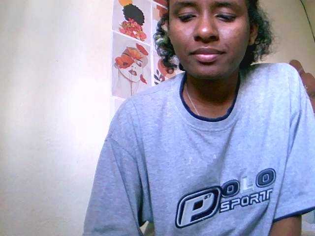 Royal-chat's BongaCams show and profile