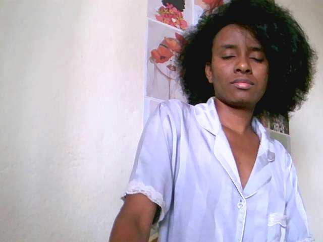 Royal-chat's BongaCams show and profile