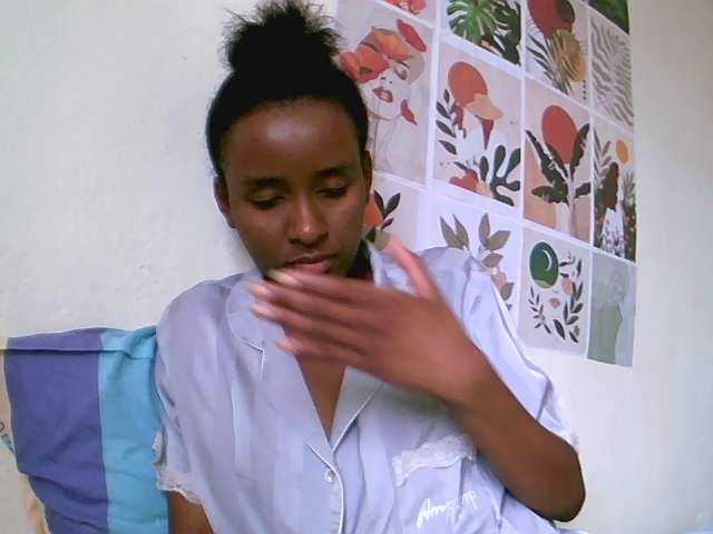 Royal-chat's BongaCams show and profile