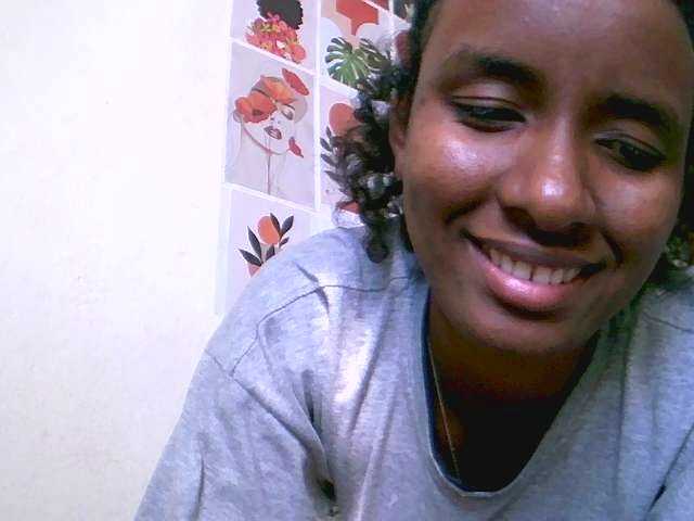 Royal-chat's BongaCams show and profile