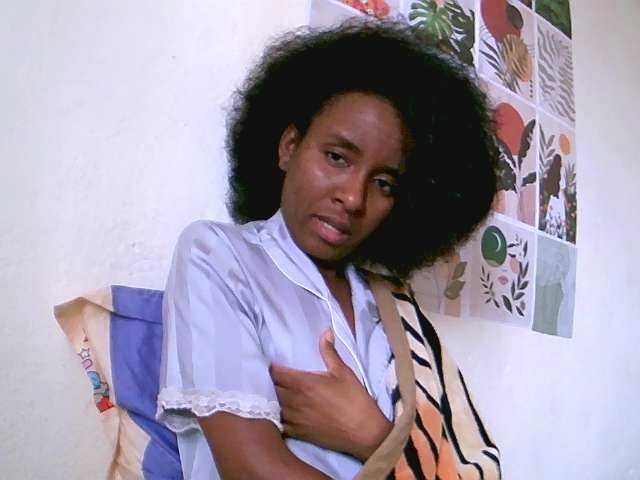 Royal-chat's BongaCams show and profile