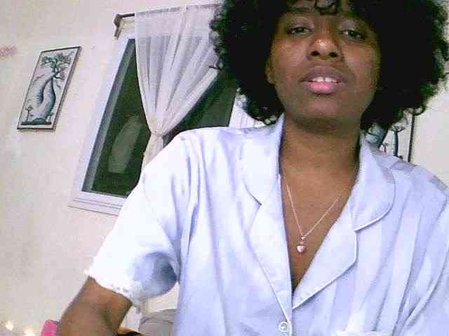 Royal-chat Live Webcam on BongaCams