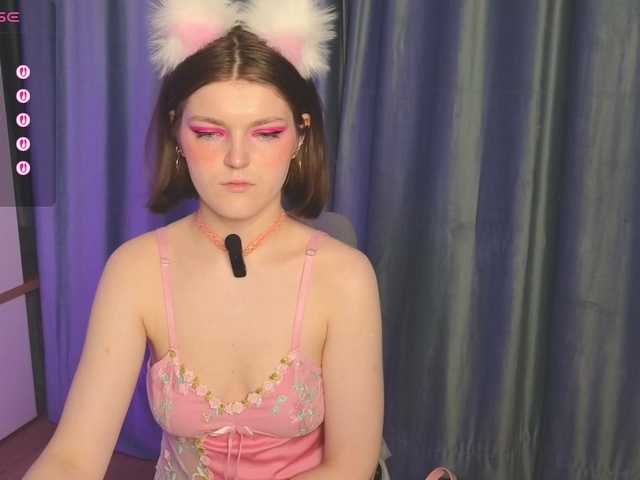 Annpopsy's BongaCams show and profile