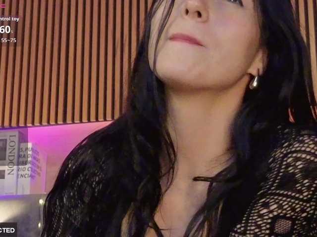 le modèle Bootylicious-Anastasia est en webcam porno dans un show sur le site bongacams, il possède les tags suivants: White/Caucasian,Brunette,Shaved