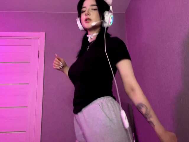 TamicaGutteridge's BongaCams show and profile