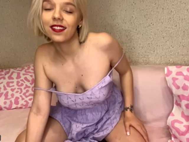 AjaCureton's BongaCams show and profile