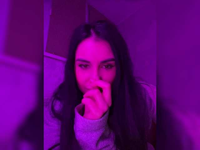 Sladkaaay – webcam model profile photo