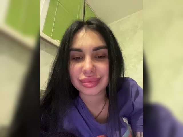 Sladkaaay's BongaCams show and profile