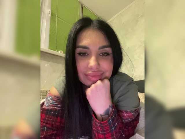 Sladkaaay – webcam model profile photo