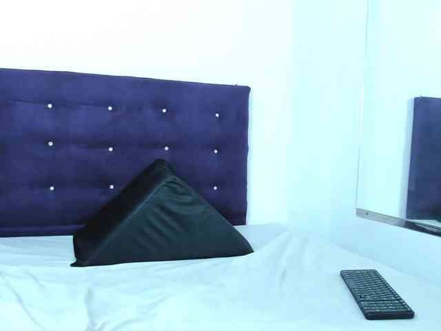 Megansweetcome webcam