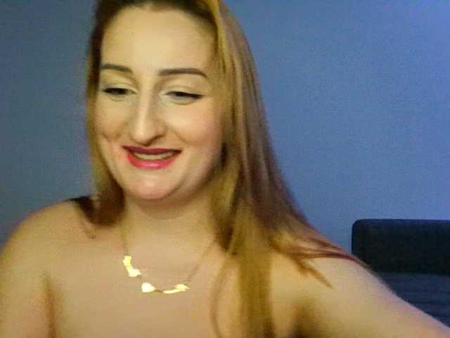 dixielaryss's BongaCams show and profile