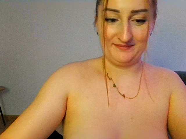 dixielaryss's BongaCams show and profile