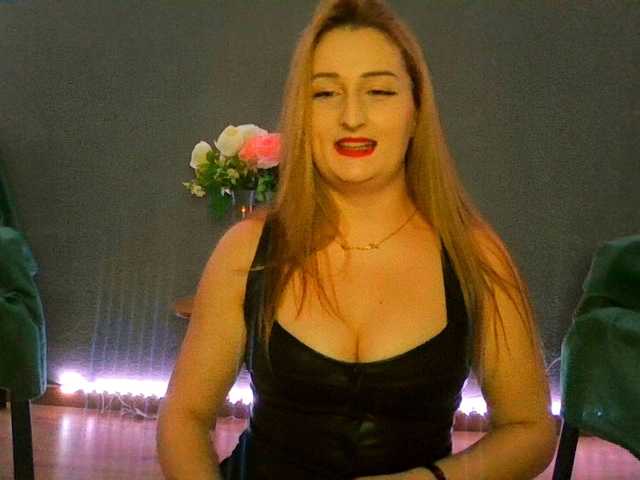 dixielaryss's BongaCams show and profile