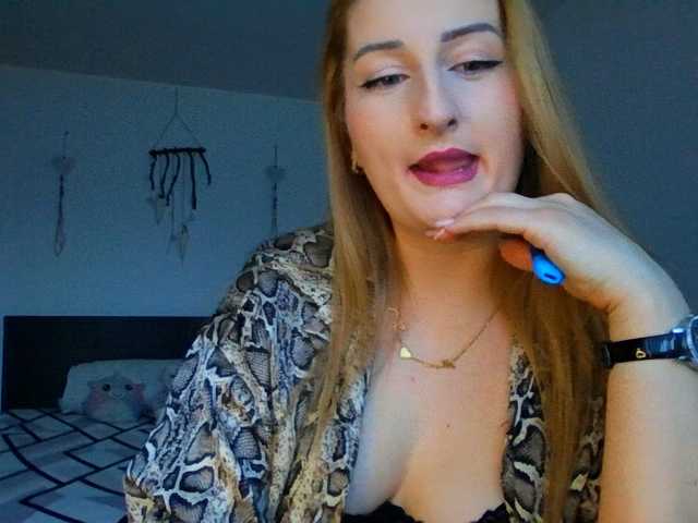 dixielaryss's BongaCams show and profile