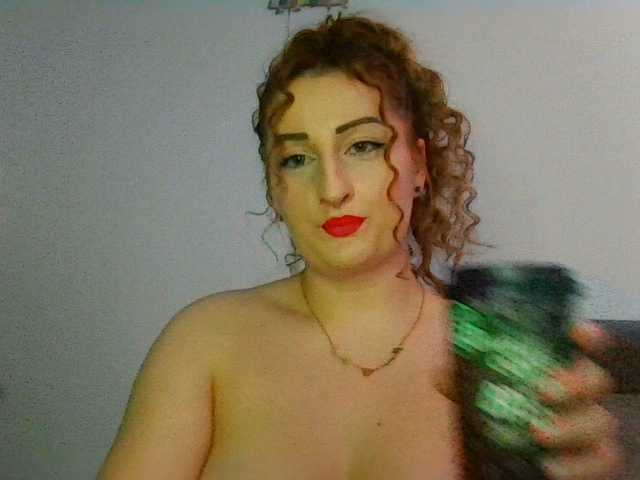 dixielaryss's BongaCams show and profile