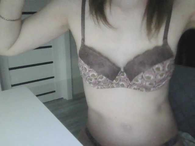 IRINKA-88's BongaCams show and profile