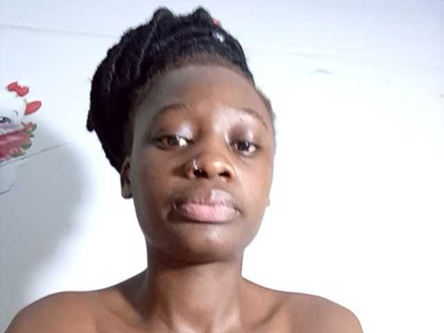Melaninqueen19's BongaCams show and profile