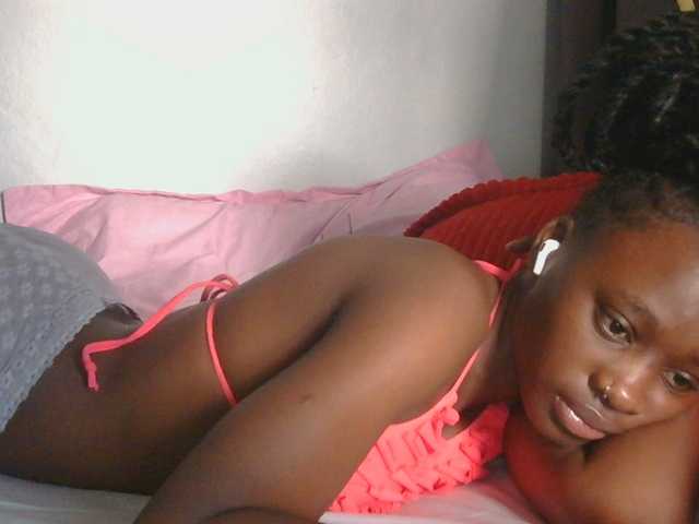 Melaninqueen19's BongaCams show and profile
