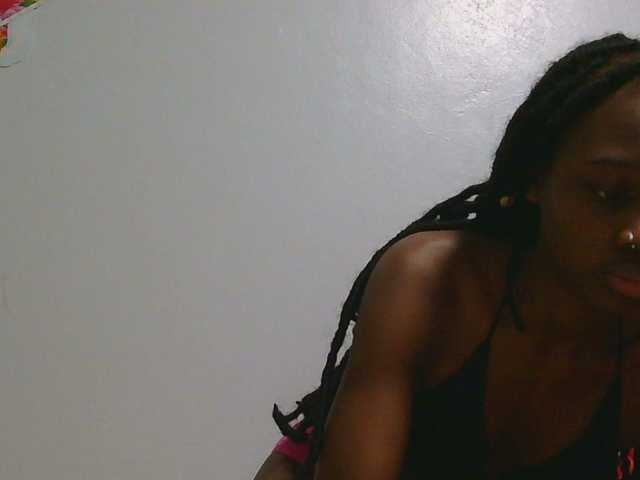 Melaninqueen19's BongaCams show and profile