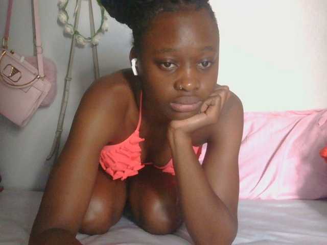 Melaninqueen19's BongaCams show and profile