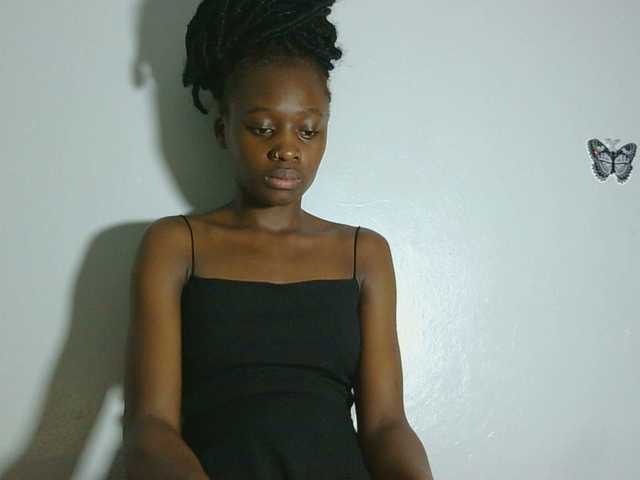 Melaninqueen19's BongaCams show and profile