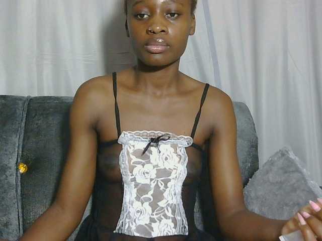 Melaninqueen19's BongaCams show and profile