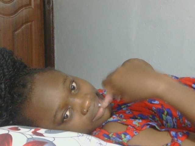 Melaninqueen19's BongaCams show and profile