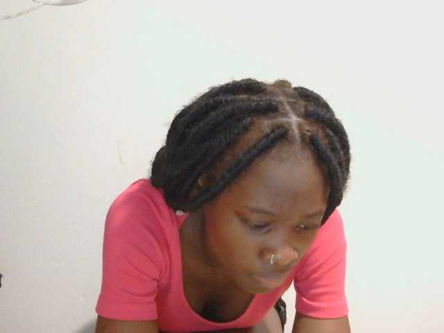 Melaninqueen19's BongaCams show and profile