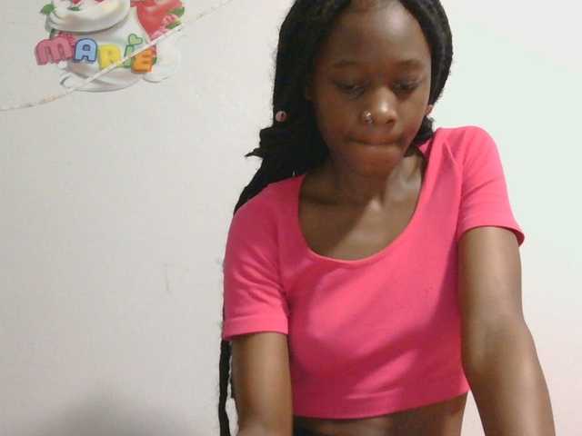 Melaninqueen19's BongaCams show and profile