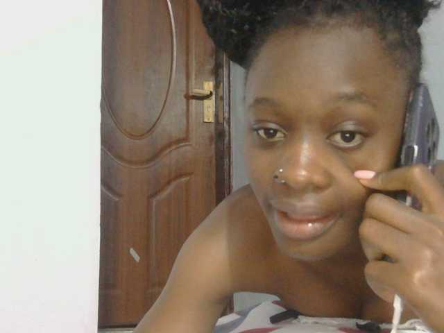 Melaninqueen19 Live Cam on BongaCams