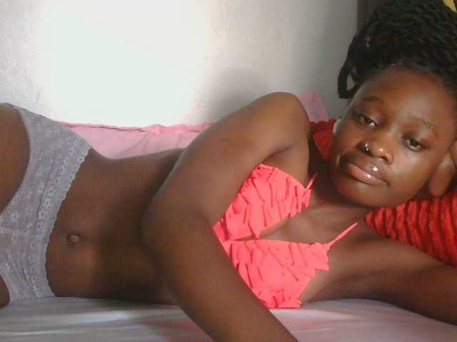 Melaninqueen19's BongaCams show and profile